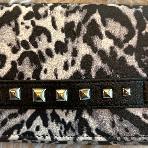 Enzo Angiolini wallet/wristlet - Picture 2 of 8